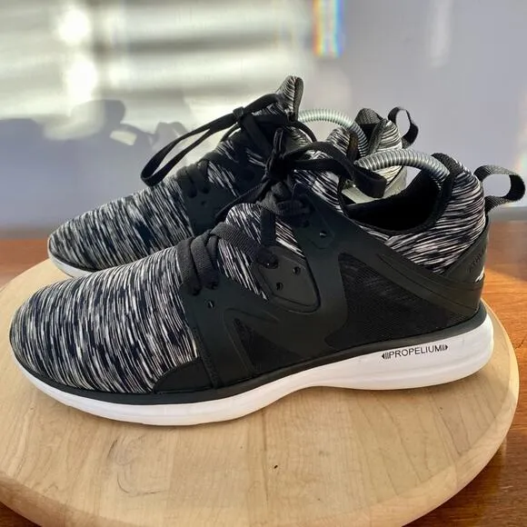 APL Women’s US 10 Athletic Propulsion Labs ASCEND W Sneaker Shoe Black White