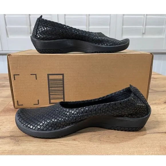 Arcopedico Women's L15 Slip Ons Black Shine Size 7/7.5 US 38 EU NWOB Ballet Flat