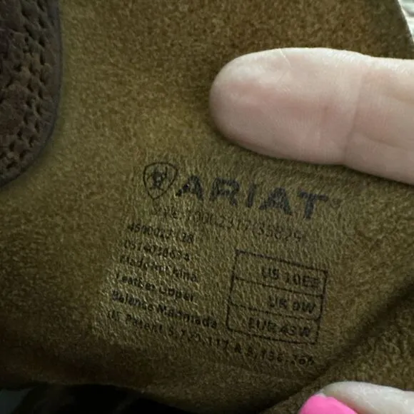 Ariat Rambler Distressed Leather Pull On Square‎ Toe Western Boots Size 10 EE