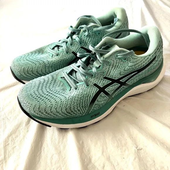 ASICS Women's Gel-Cumulus Teal 24 Running Sneakers Shoes SZ 8.5 Worn 1X