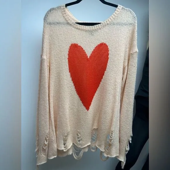 ASO TAYLOR SWIFT ALT COLOR WILDFOXLennon Big Heart Sweater Baby M