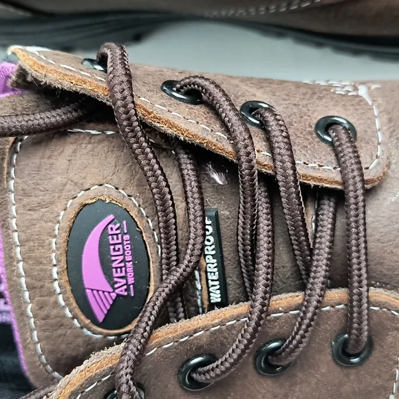 Avenger Foreman Oxford Purple and Brown Lace Up Boots with Durable Sole Size 10