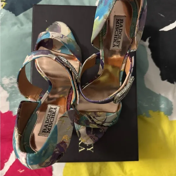 Badgley Mischka Women's Multicolor Heels