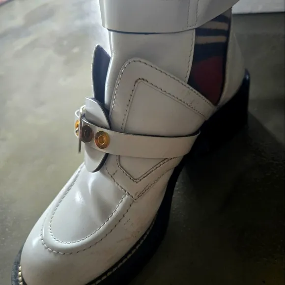 BALENCIAGA Leather Buckle Boots
