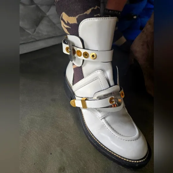 BALENCIAGA Leather Buckle Boots