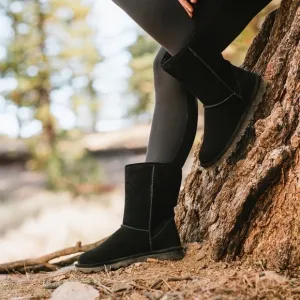 BearPaw Elle Short Suede Boots in Black size 8