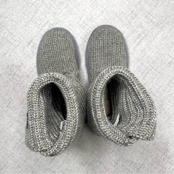BearPaw Women’s Gray Knitted Tall Sweater Boots 6