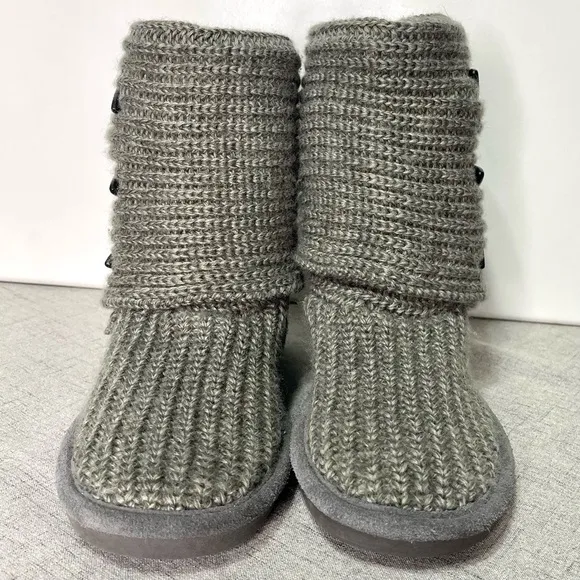 BearPaw Women’s Gray Knitted Tall Sweater Boots 6