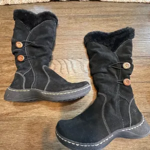BearTraps Esha Suede Winter Boots Faux Fur Trim Button Accent Black Boots 8.5
