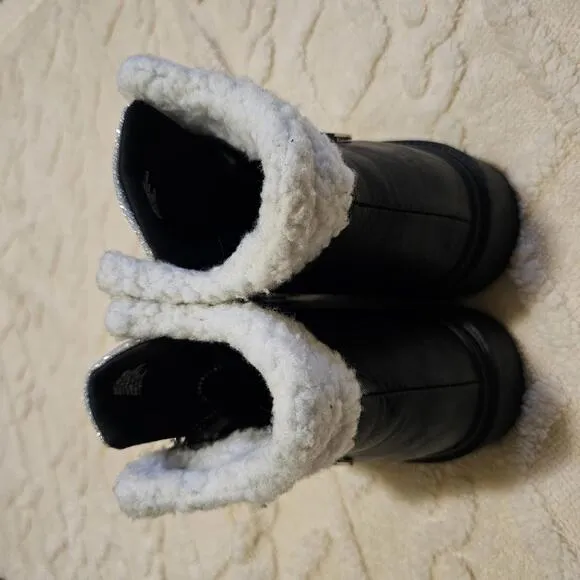bebe Girls Glittery Winter Boots 2 NWOT