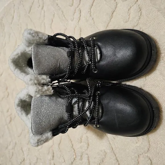 bebe Girls Glittery Winter Boots 2 NWOT