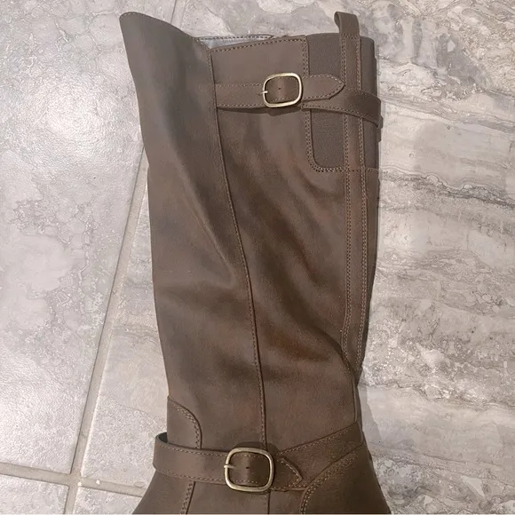 Bella Vita Baina Block Heel Tall Boots in Brown, Size 11 New in Box