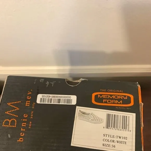 Bernie mev soft leather upper/ lining cushioned footbed slip on sneaker size 36