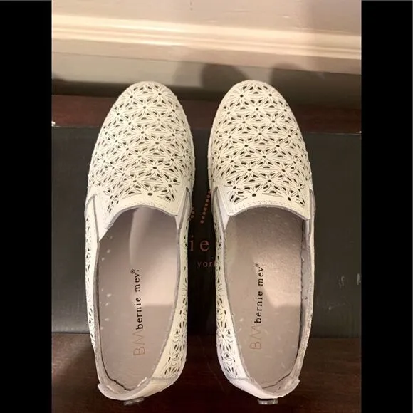 Bernie mev soft leather upper/ lining cushioned footbed slip on sneaker size 36