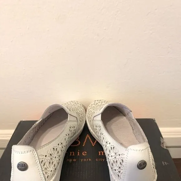 Bernie mev soft leather upper/ lining cushioned footbed slip on sneaker size 36
