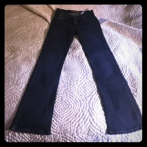 Betsey Johnson 90s Vintage straight leg Jeans!