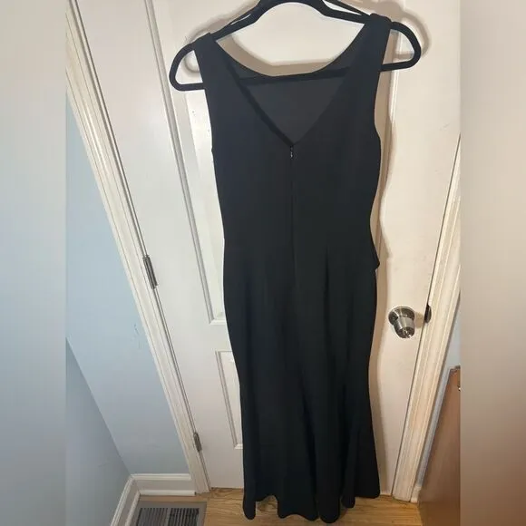 Betsy &amp; Adam &quot;CHRISTINE&quot; SCUBA CREPE RUFFLED BOW GOWN in black size 8 NWOT