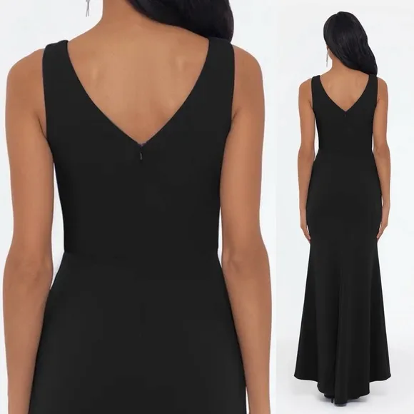 Betsy &amp; Adam Scuba Crepe Boat Neck Cascading Ruffle Gown Size 8 black NWT
