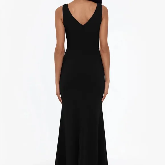 Betsy &amp; Adam Scuba Crepe Boat Neck Cascading Ruffle Gown Size 8 black NWT