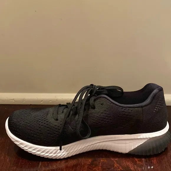 Black GEL-KENUN ASICS