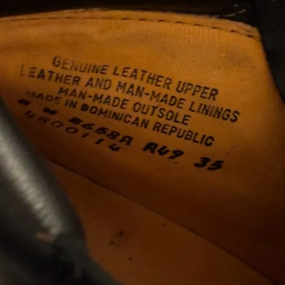 Black timberland boots (women’s)