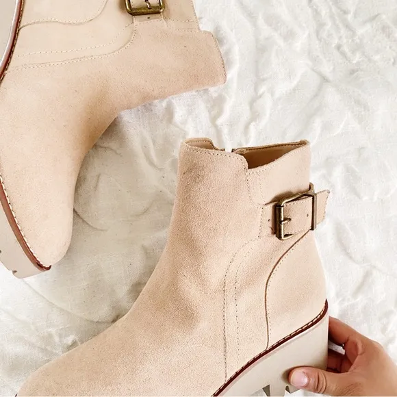Blondo Darleen Waterproof Ankle Boots Size 7.5