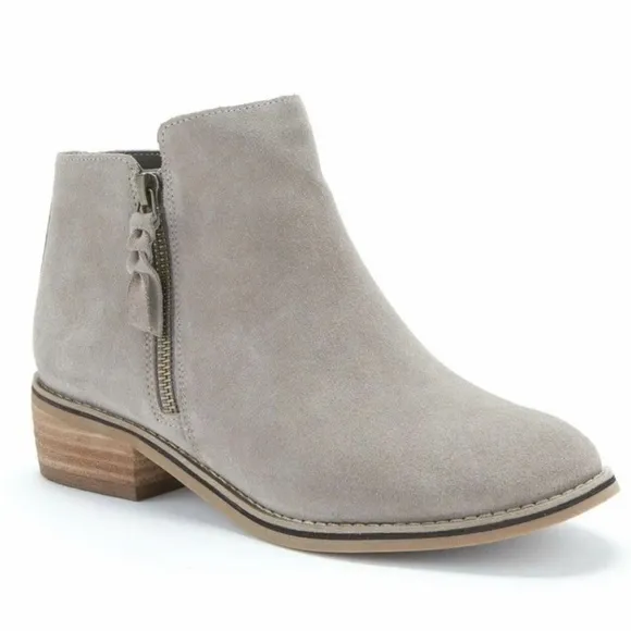 BLONDO Liam Waterproof Ankle Boots in Light Grey Size 5.5 M