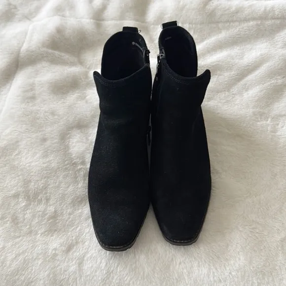 Blondo SAMARA black suede waterproof ankle boots size 9