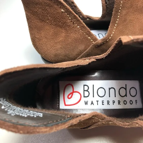 Blondo Victoria Suede Cutout Ankle Bootie 7.5