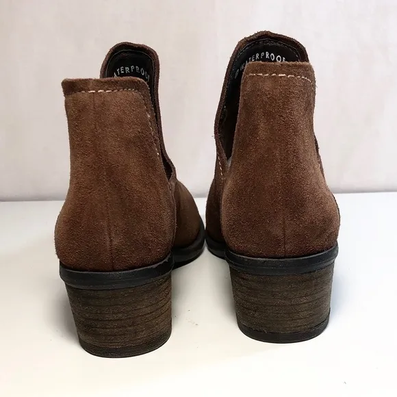 Blondo Victoria Suede Cutout Ankle Bootie 7.5