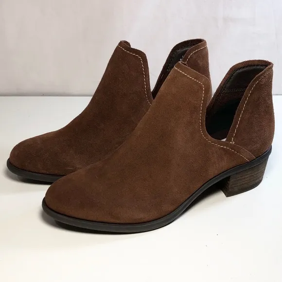 Blondo Victoria Suede Cutout Ankle Bootie 7.5