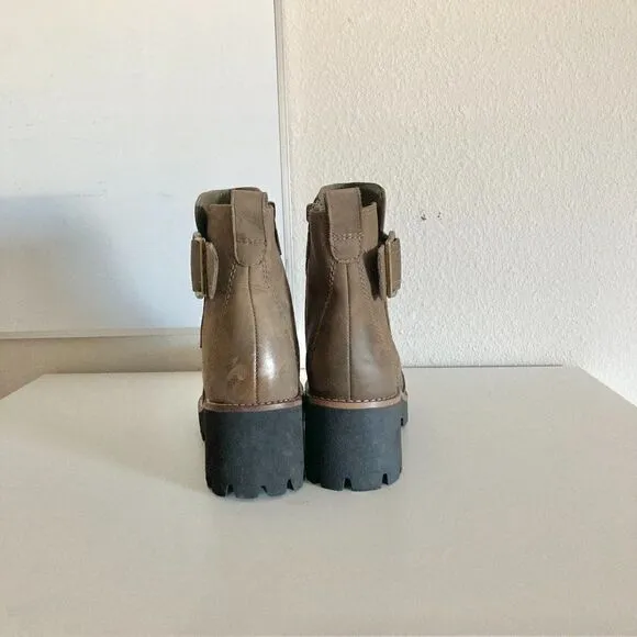 Blondo Women's Dahlia Waterproof Boots Sand Suede size 6 NWOT
