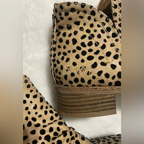 Blowfish Vegan Ankle Boots Size 6.5 Leopard Print