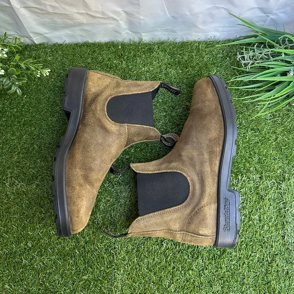 Blundstone 1615MEN'S ORIGINALSSUEDE BOOTS - DARK OLIVE Sz US 10.5 gently used