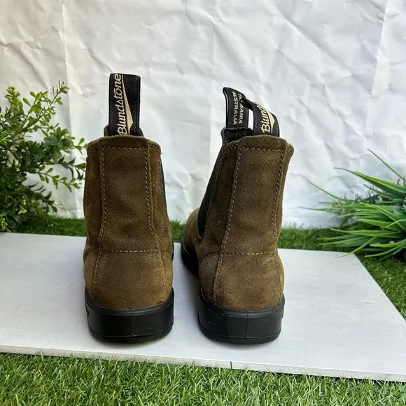 Blundstone 1615MEN'S ORIGINALSSUEDE BOOTS - DARK OLIVE Sz US 10.5 gently used