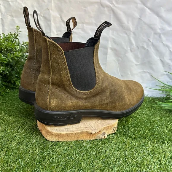 Blundstone 1615MEN'S ORIGINALSSUEDE BOOTS - DARK OLIVE Sz US 10.5 gently used