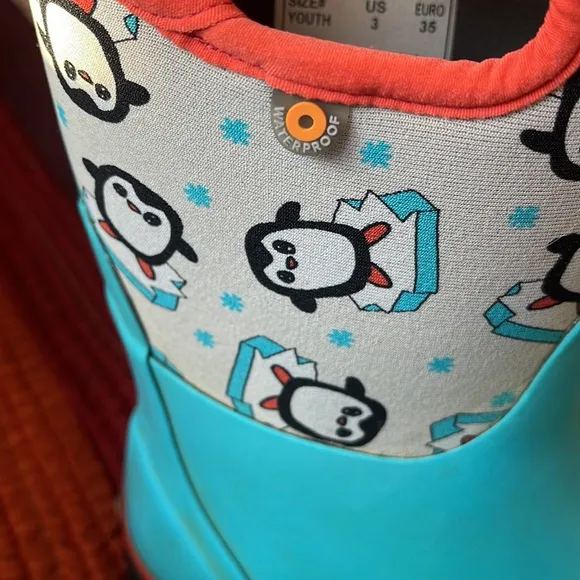 BOGS Classic Penguins Winter Boot - Kids Penguin youth