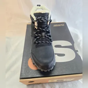 Bogs Women's Size 7 Arcata Dash Waterproof Boots Black New