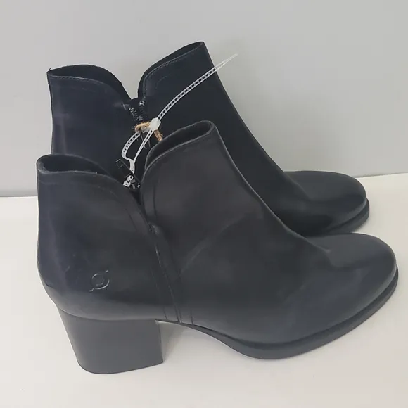 Born Olivia  Leather Boots