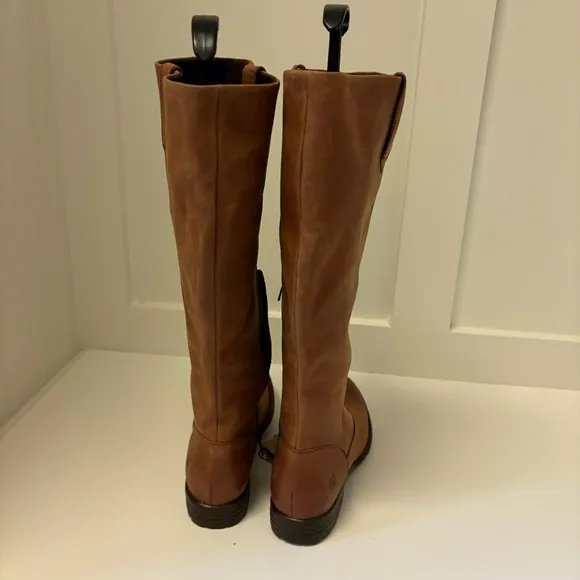 Born SHAUNIE Tall Ride Boots Cognac Brown Sz 6.5M - wide Calf