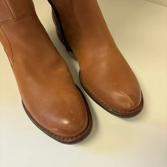 Born SHAUNIE Tall Ride Boots Cognac Brown Sz 6.5M - wide Calf