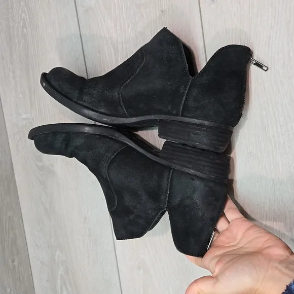 Born Women Kerri Dark Distressed Cut Out Leather Boots shoes sz 7.5