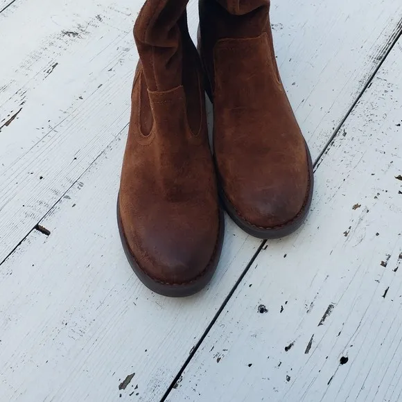 BORN WOMEN'S BORMAN BOOTS ROUND TOE Nubuck Brown Knee-High Riding Boots NEW