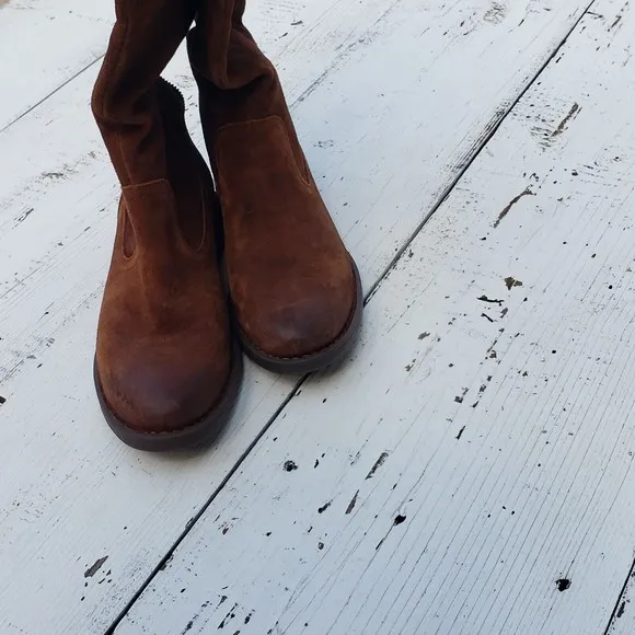 BORN WOMEN'S BORMAN BOOTS ROUND TOE Nubuck Brown Knee-High Riding Boots NEW
