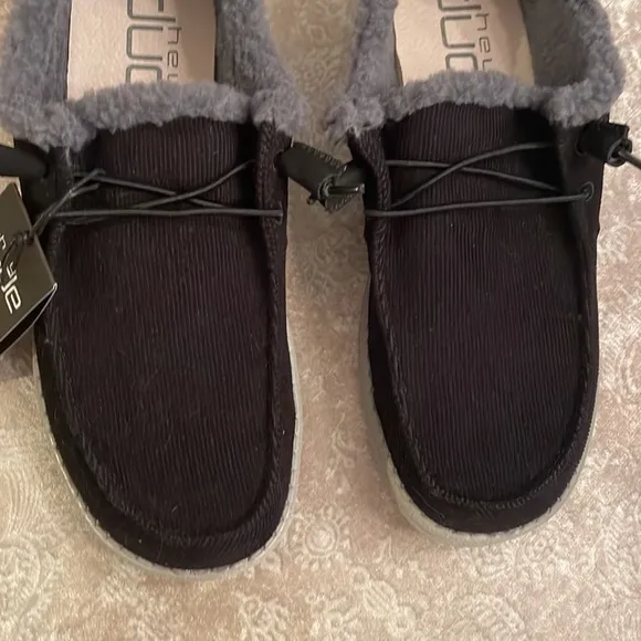 Brand New Hey Dude Black Corduroy Gray Plush Fleece Lined Slip On Casual Shoes