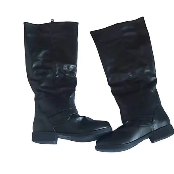 Brinley Co Women's Fulton Black/Red Fashion Boots - Size 8 Medium