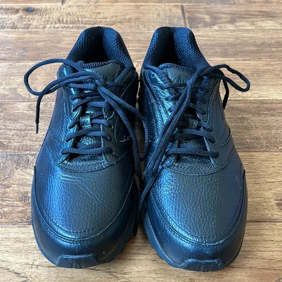 Brooks Addiction Walker Athletic Shoes Black Leather Slip Resistant Men Size 10