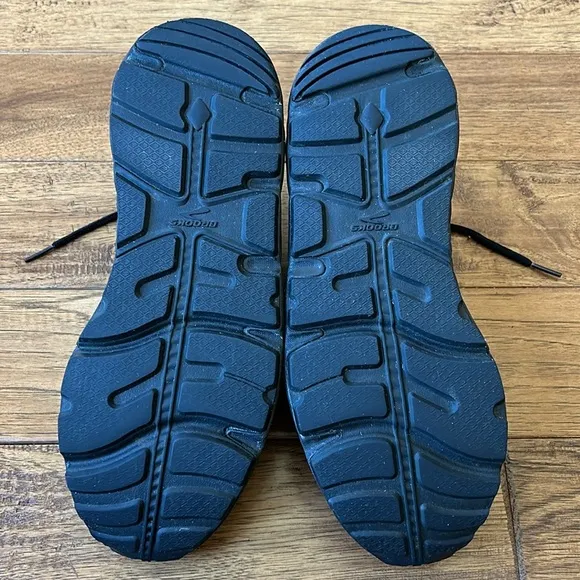 Brooks Addiction Walker Athletic Shoes Black Leather Slip Resistant Men Size 10
