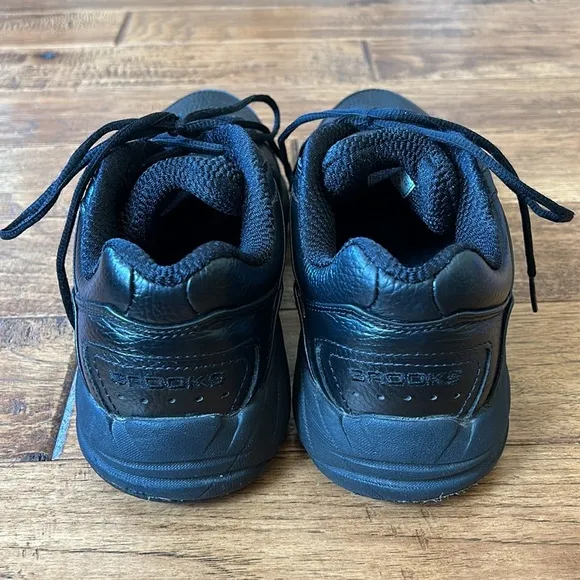 Brooks Addiction Walker Athletic Shoes Black Leather Slip Resistant Men Size 10