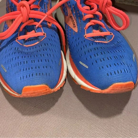 Brooks GHOST 13 Blue Coral Running Walking Shoes Excellent Condition Used